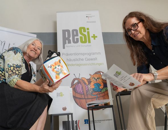 ResiPlus Arbeitsmaterialien Die ResiPlus-Unternehmerinnen zeigen die Arbeitsmaterialien